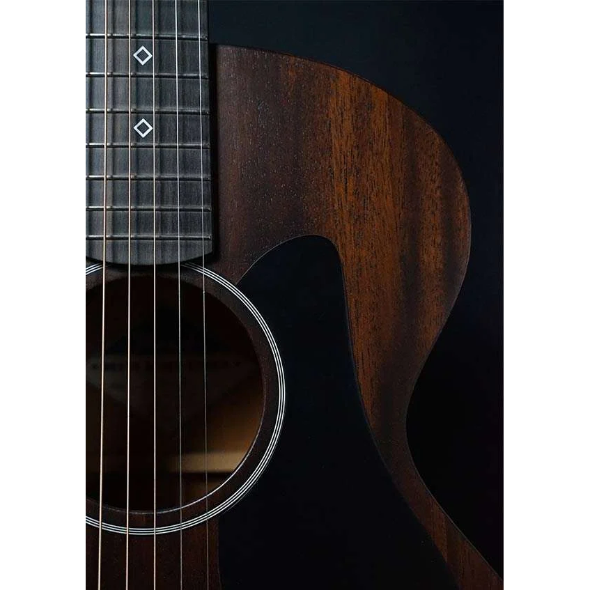 Fenech Delta Blues Grand Auditorium Mahogany Ac/Elec w/Hard Case